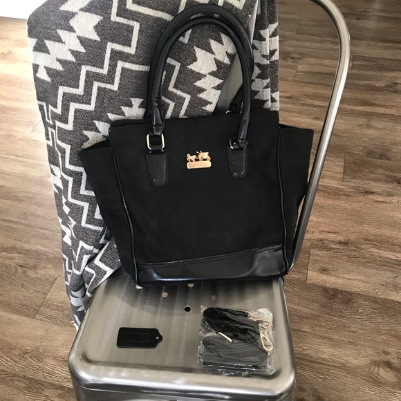 Coach Handbag - Picture 1 of 8